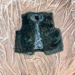 Forever 21 faux fur vest